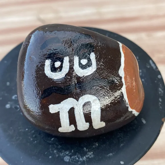 Colorful M&M's Painted Stones Set - Picture 9 of 10